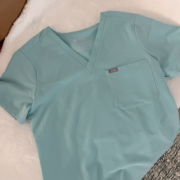 Figs Tops - Figs Catarina Scrub Top Sea Glass